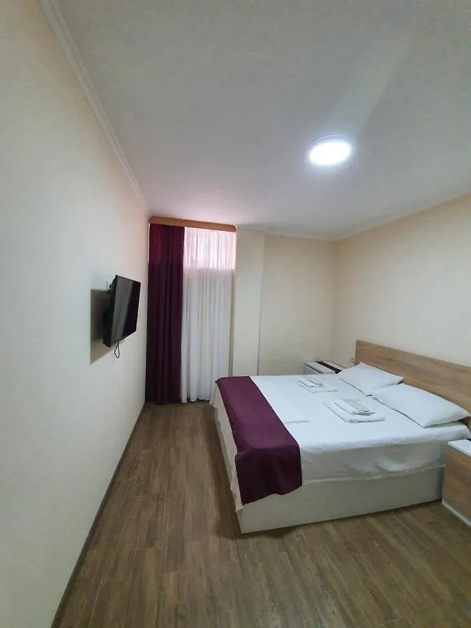 Blossom Hotel Батуми