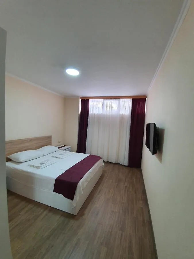 Blossom Hotel Батуми