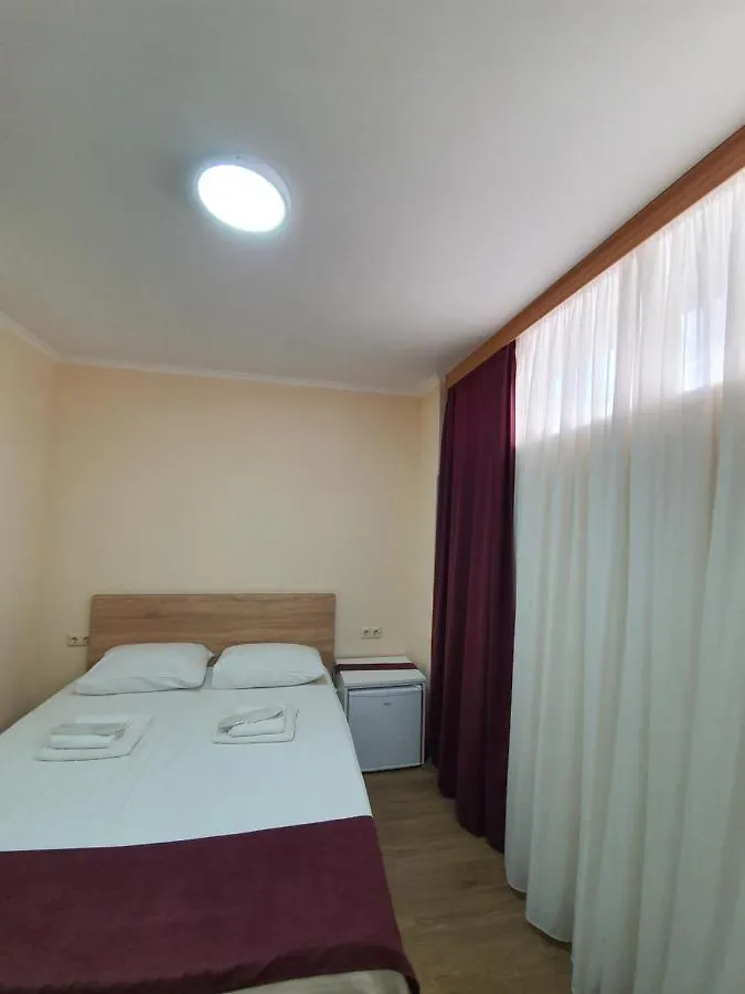 Blossom Hotel Батуми 3*,