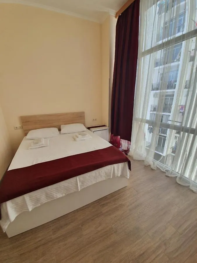 Blossom Hotel Батуми