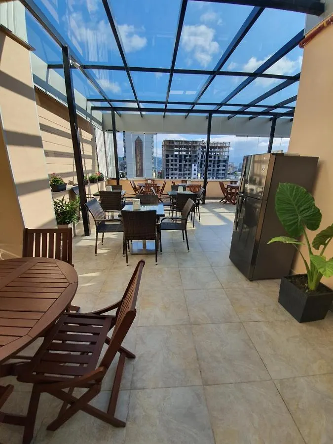 Blossom Hotel Батуми
