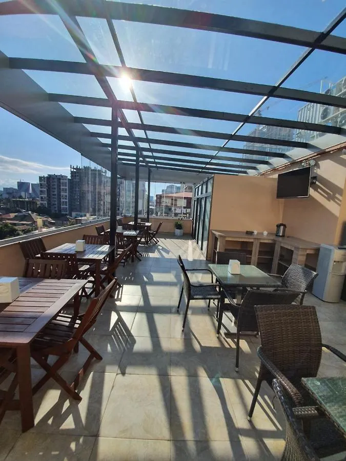 Blossom Hotel Батуми
